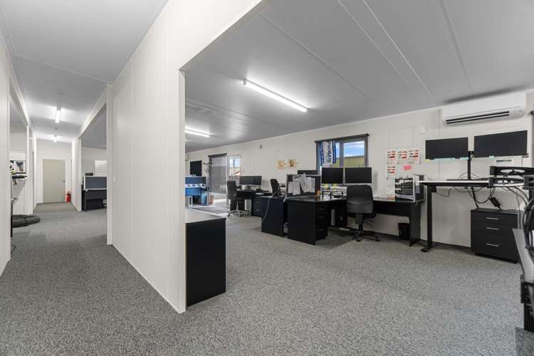 15-17 Manchester Place Te Rapa_15