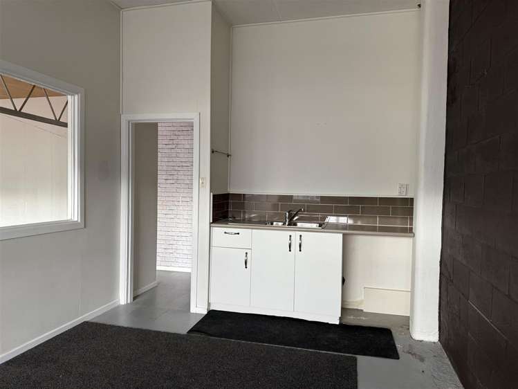 24 Queen Street Upper Hutt Central_11