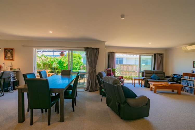 37 Mary Ellen Place_5