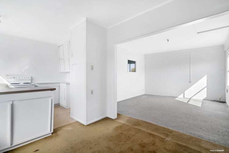 303 Great North Road Henderson_15