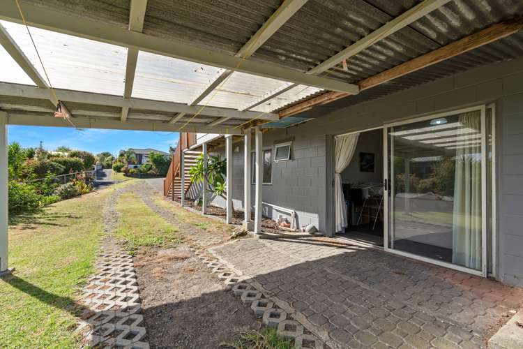 9 Lockesley Place Onerahi_11