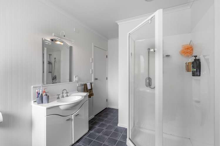 11 Elm Crescent Gladstone_13