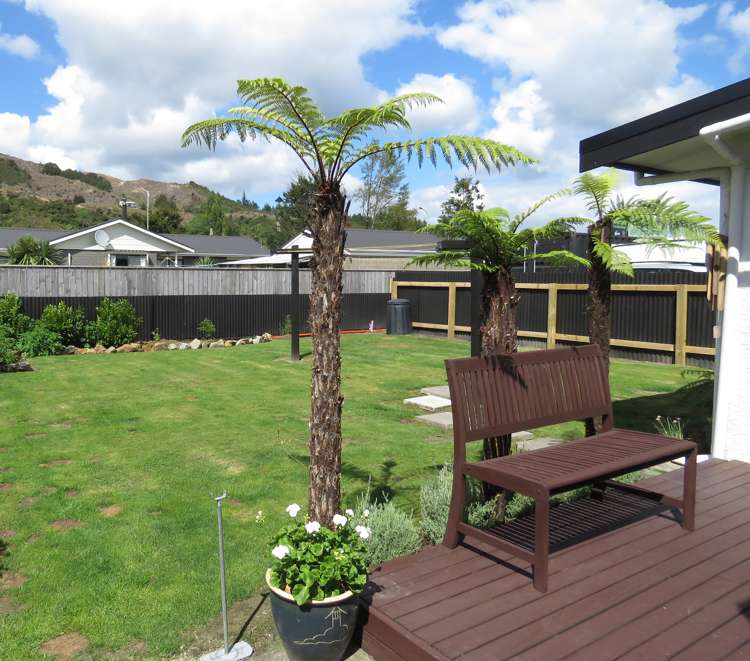 75 Shiel Street Reefton_10