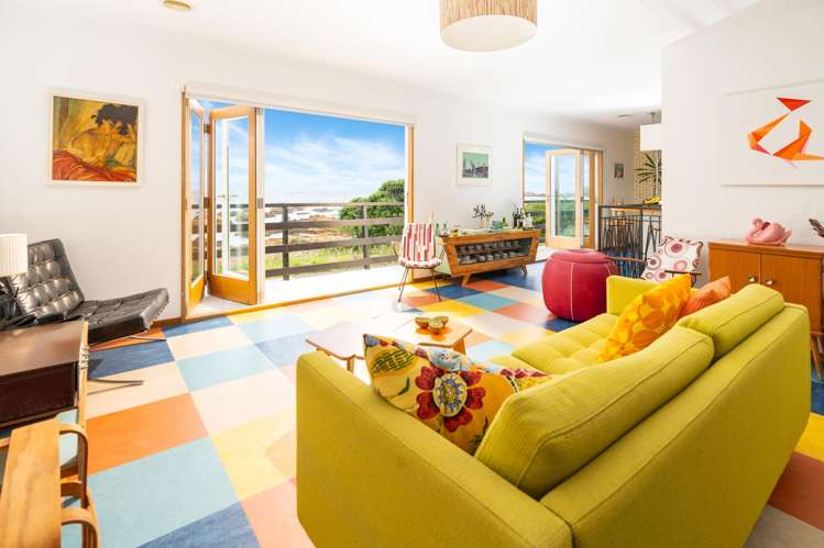 158 The Esplanade Island Bay_1