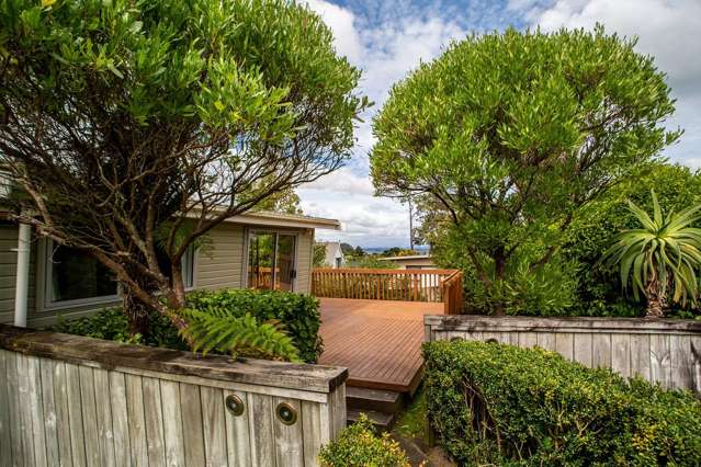 SLEEPOUT & SEA VIEWS!