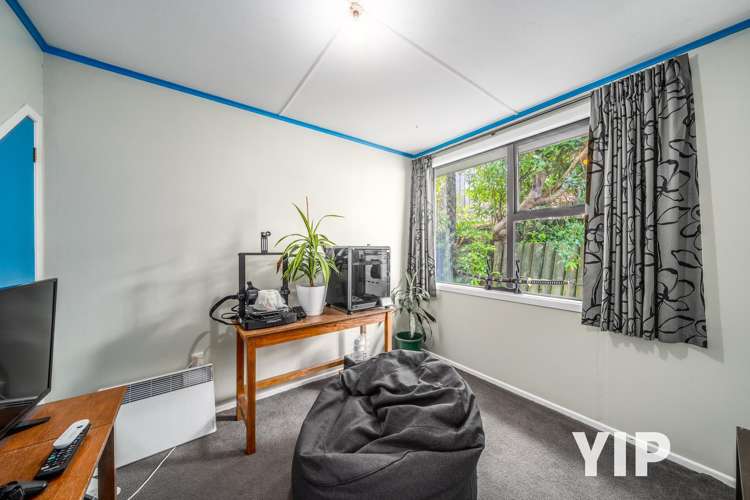 16 Carluke Street Paparangi_12