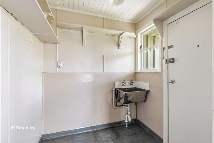 39 - 41 Banbury Crescent Fairfield_16