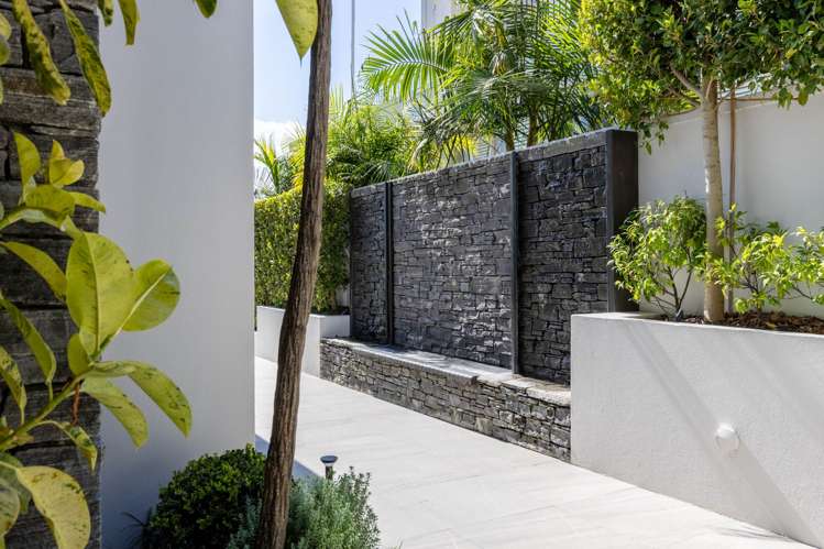 21 Benbow Street St Heliers_32