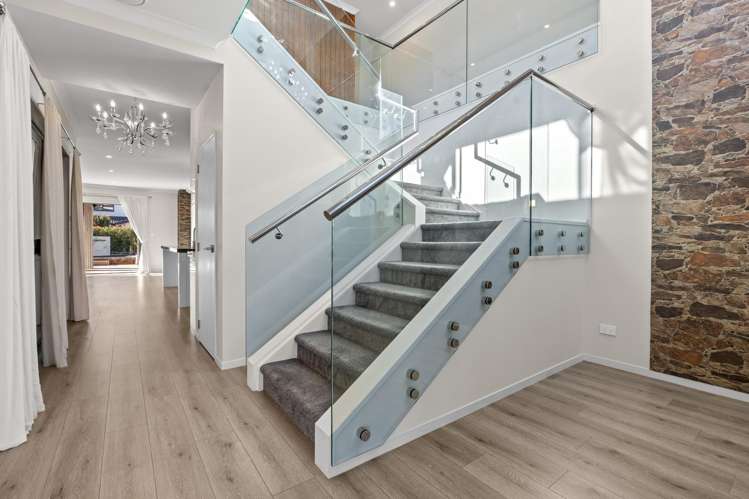 16 Lime Hill Rise Flat Bush_21