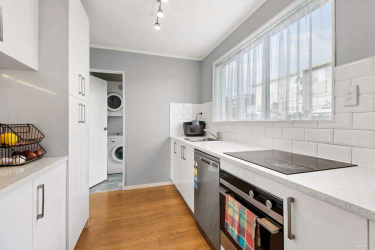 1/79 West Coast Road Glen Eden_5