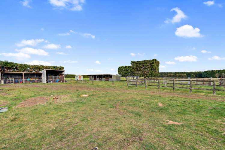 303 Norwood Road Burnham_17