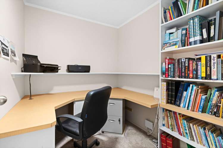 11 Bishops Close Greenmeadows_21