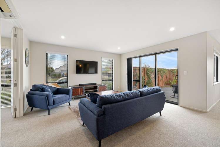 14 Eastfield Drive Lincoln_17