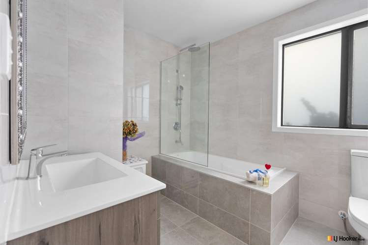 52 Hobart Crescent Wattle Downs_21