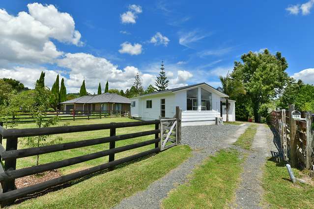 129 Awaroa Road Helensville_1