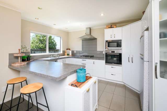 54 Fraser Drive Feilding_2