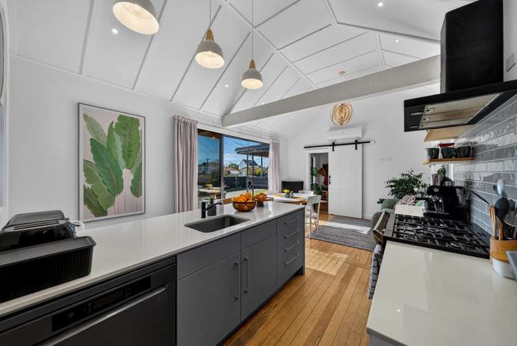 1/114 Estuary Road South New Brighton_6