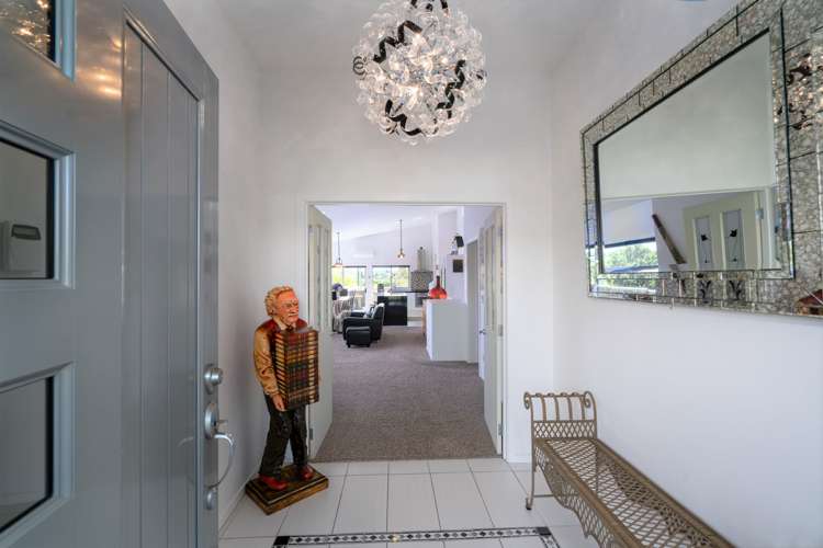 35 Magnolia Rise Waipahihi_8