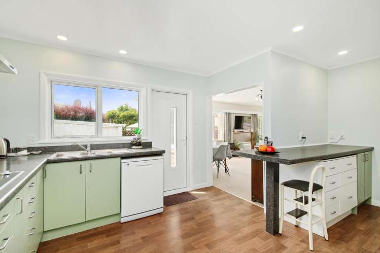 5 Surrey Street Tawa_7