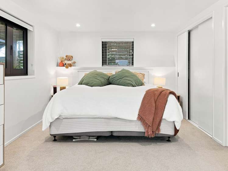 15 Surf Road Stanmore Bay_13