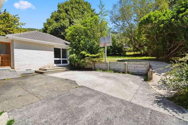 59 Lees Grove Wainuiomata_2