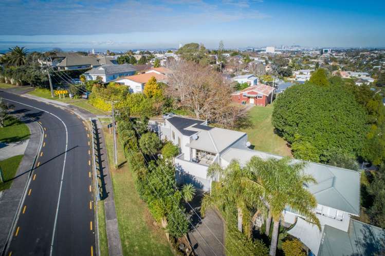 2/18a Richards Avenue Forrest Hill_23