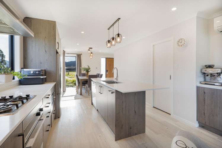 38 Mawai Hakona Drive Wallaceville_7