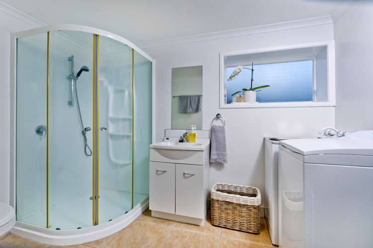 51 Simpson Road Ranui_23