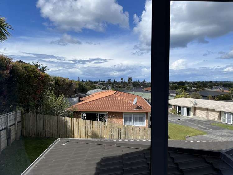 130I Lakeside Drive Orewa_15