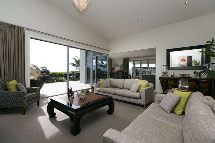 9c Dolphin Parade Bell Block_39