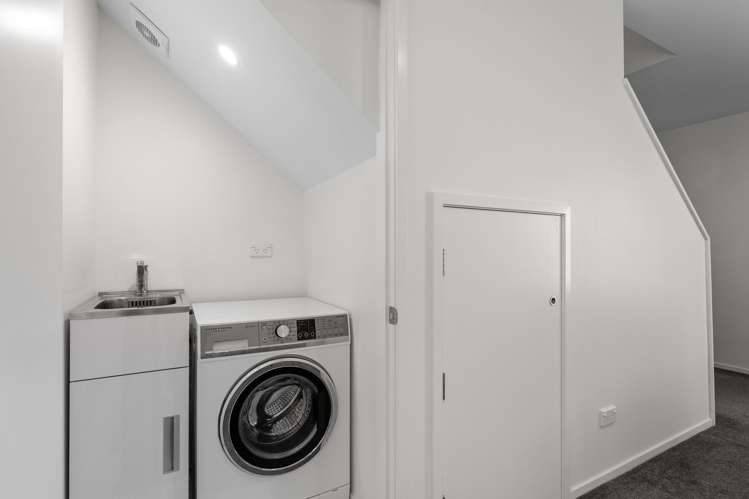 15/25 Hargest Crescent_5