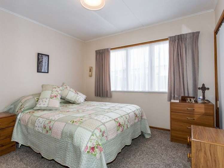 43 Menin Road Onekawa_10