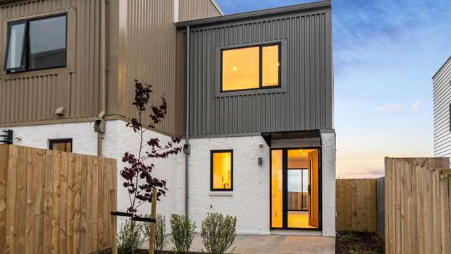 Modern Corner Living and 10minutes to Sylvia Park!