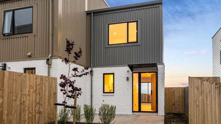 8/11 Ryburn Road Mt Wellington_0