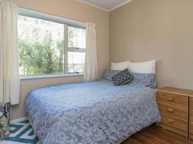 23 Jenner Road Toi Toi_11