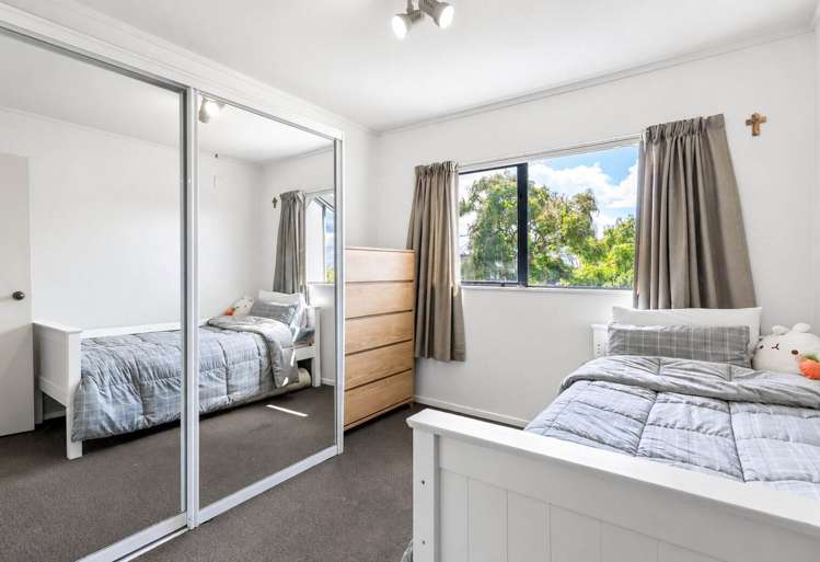2/66 Spencer Road Pinehill_6