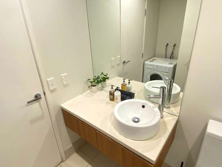 119/2 Dockside Lane Auckland Central_7