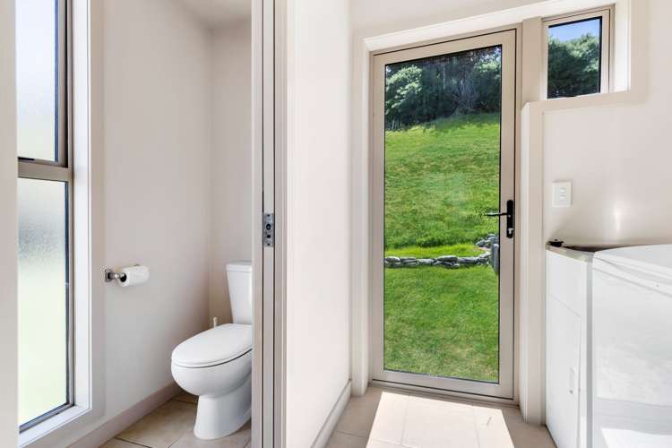 72 Wynyard Crescent Fernhill/Sunshine Bay_16