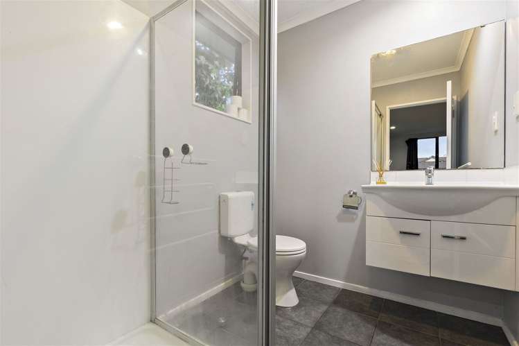 34 Bruce Pulman Drive Takanini_10