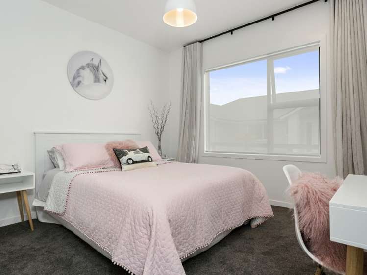 5 Alan Livingston Drive Cambridge_14