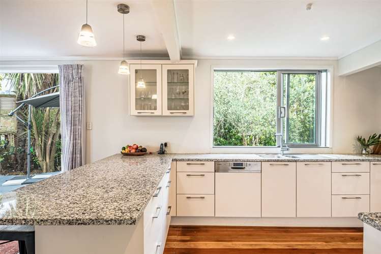 4 Fifeshire Street Belmont_12