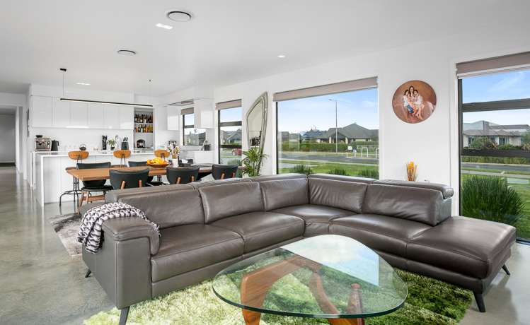 16 Alan Livingston Drive Cambridge_7