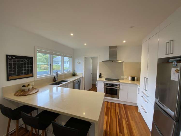 44 Flanshaw Road Te Atatu South_1