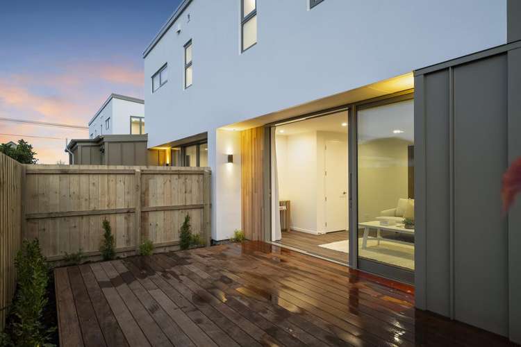 1-4/39 Antigua Street Addington_12
