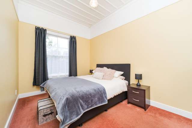 111 Derby Street Feilding_4