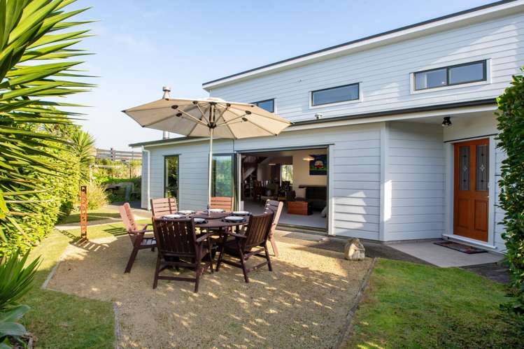 10 Fenside Street Waikanae Beach_1
