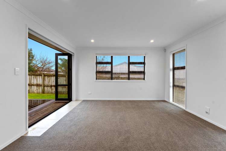 16 Parkgrove Crescent Pokeno_10