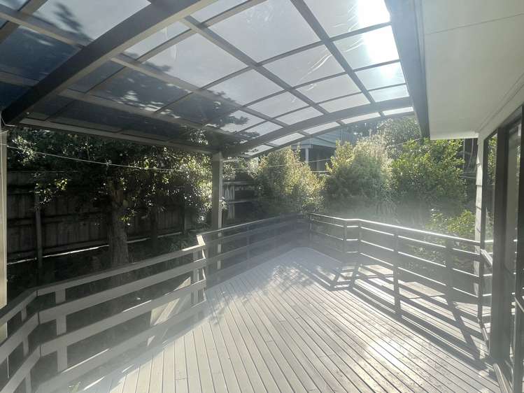 26 Longfellow Parade Glen Eden_12