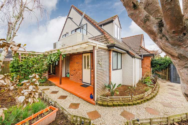 3a Caroline Crescent Highbury_16