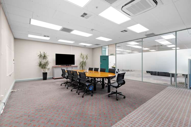 9 Matthews Avenue Takaro_11